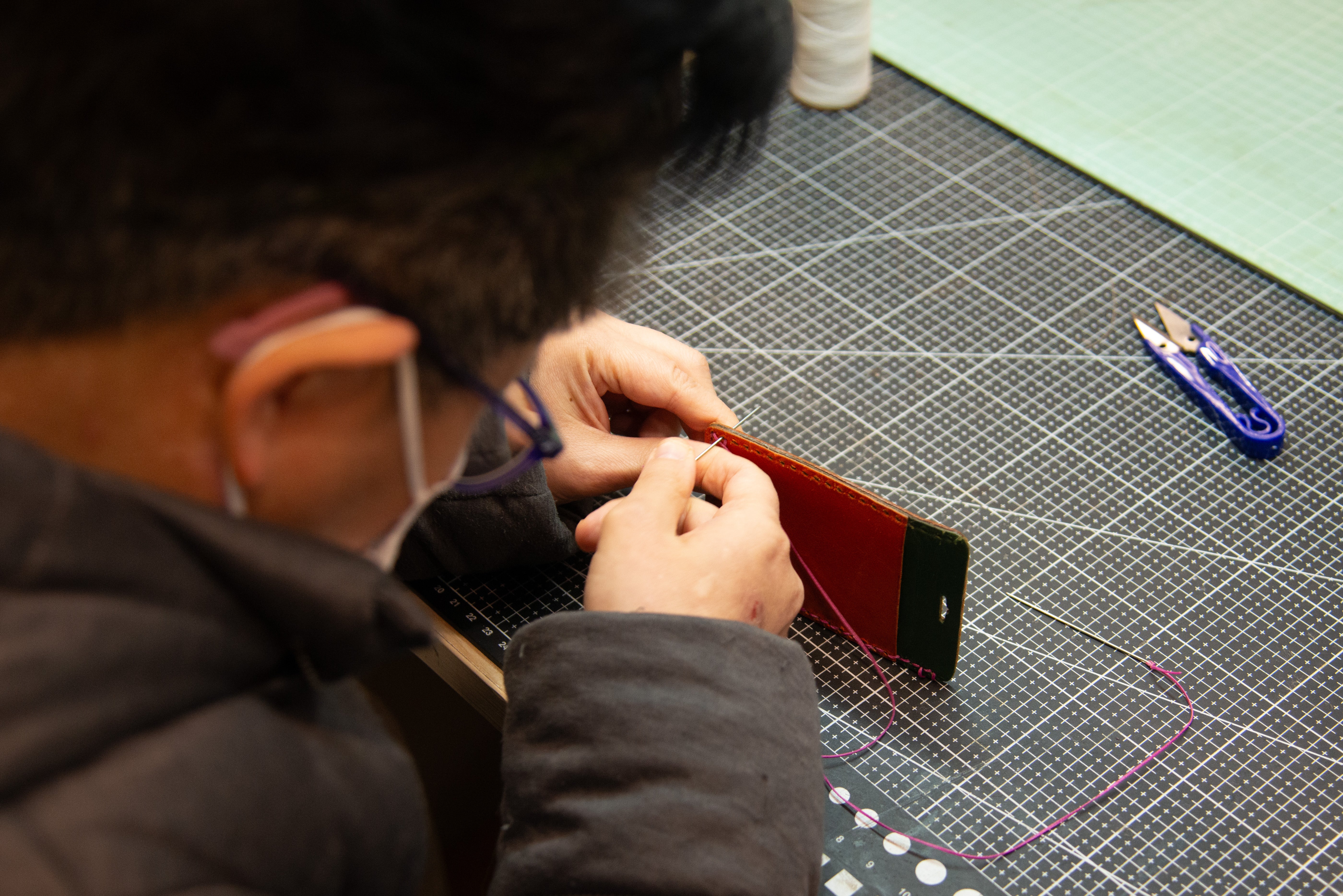 企業慈善 企業做公益好處 學校慈善活動  非牟利機構品牌 手工品牌 香港製造 手作皮革 思藝手作